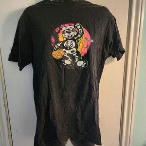 Buccee's Halloween shirt, M